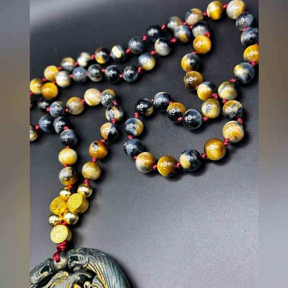 ANTIQUE JADE BAI HU (白虎) + GREY TIGER NATURAL STONE NECKLACE one size - Picture 10 of 13